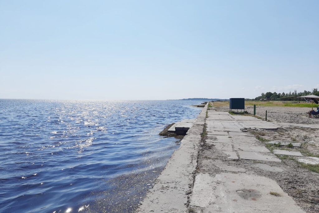 Побережье Джарылгачского залива в Скадовске